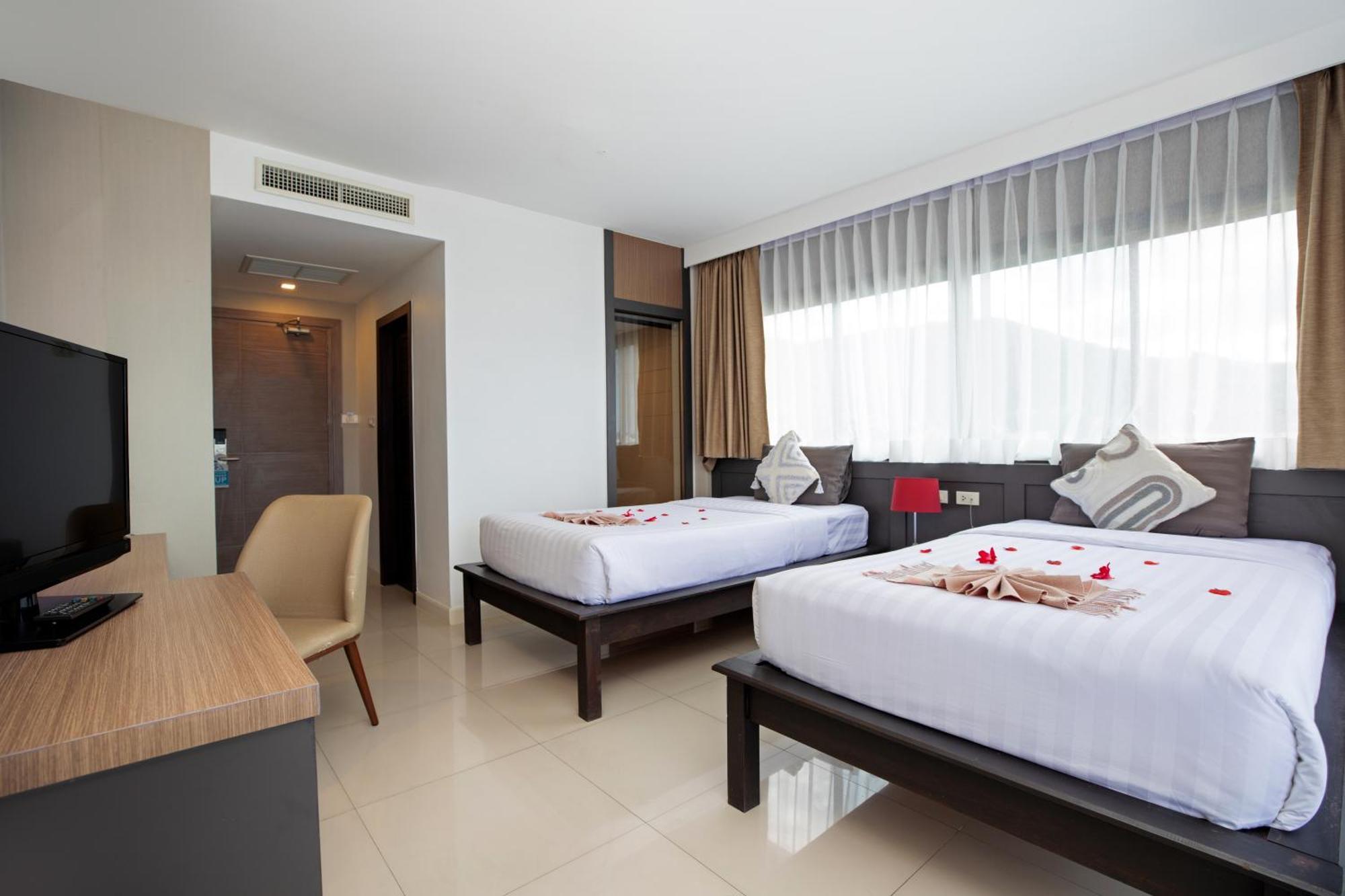מלון Patong Casa Del M Phuket - Newly Renovated מראה חיצוני תמונה