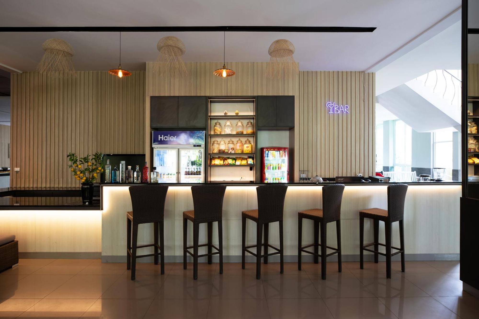 מלון Patong Casa Del M Phuket - Newly Renovated מראה חיצוני תמונה