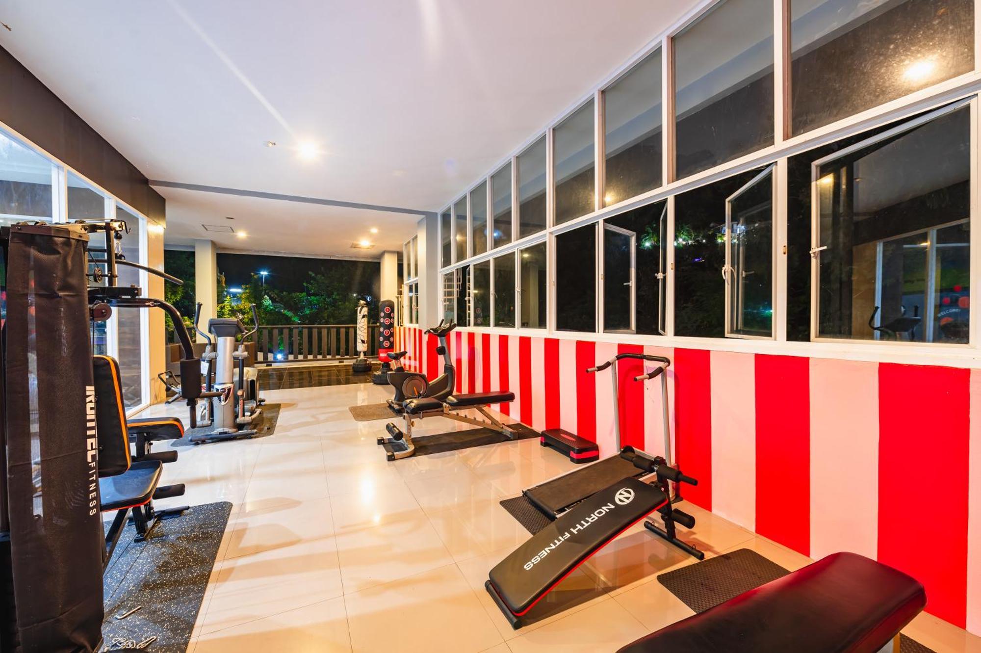 מלון Patong Casa Del M Phuket - Newly Renovated מראה חיצוני תמונה