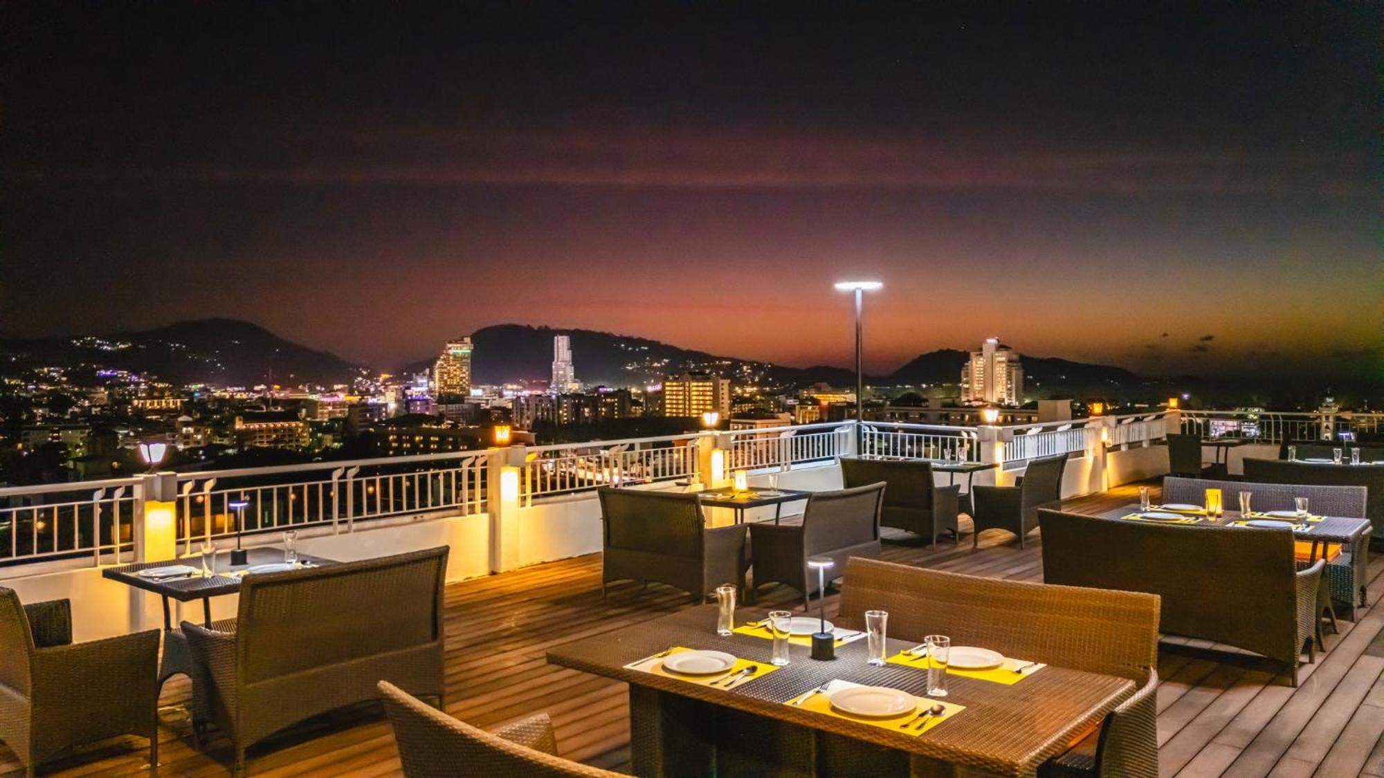 מלון Patong Casa Del M Phuket - Newly Renovated מראה חיצוני תמונה